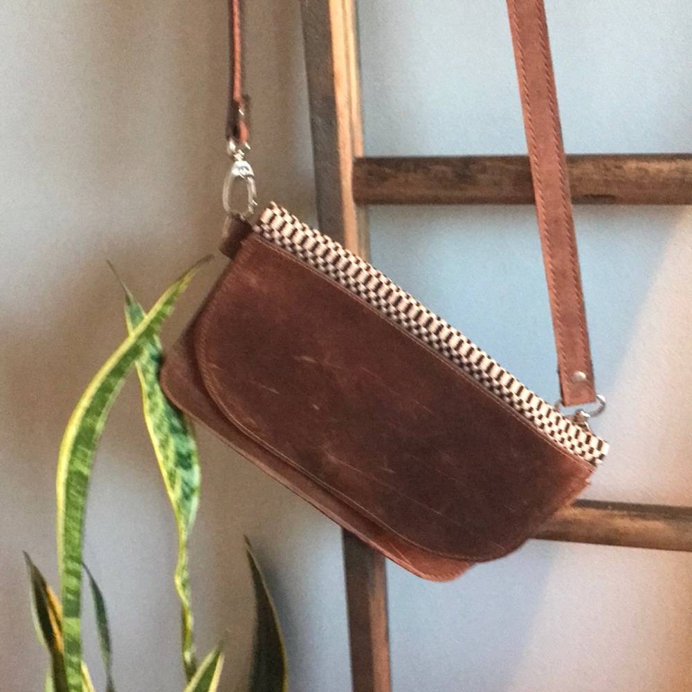 Leather crossbody bag